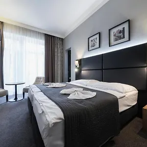 Noir 4* Prag